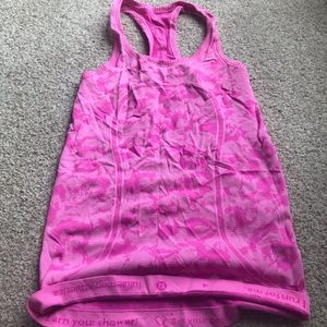 Lululemon tank
